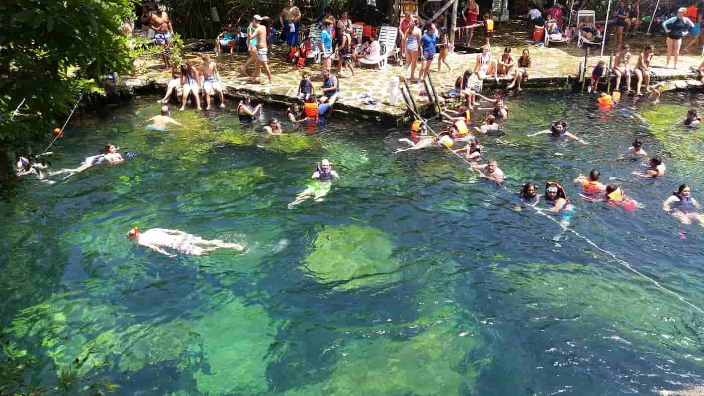 Piscine du Cenote Cristalino